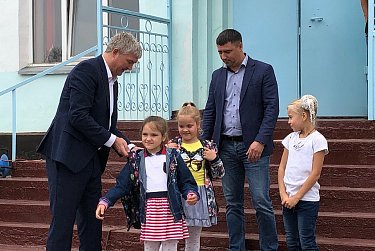 Собираем в школу детей